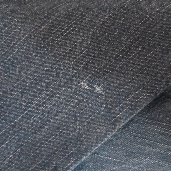 American Eagle Outfitters - Picture 8 of 11